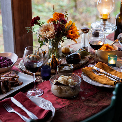 Thanksgiving table