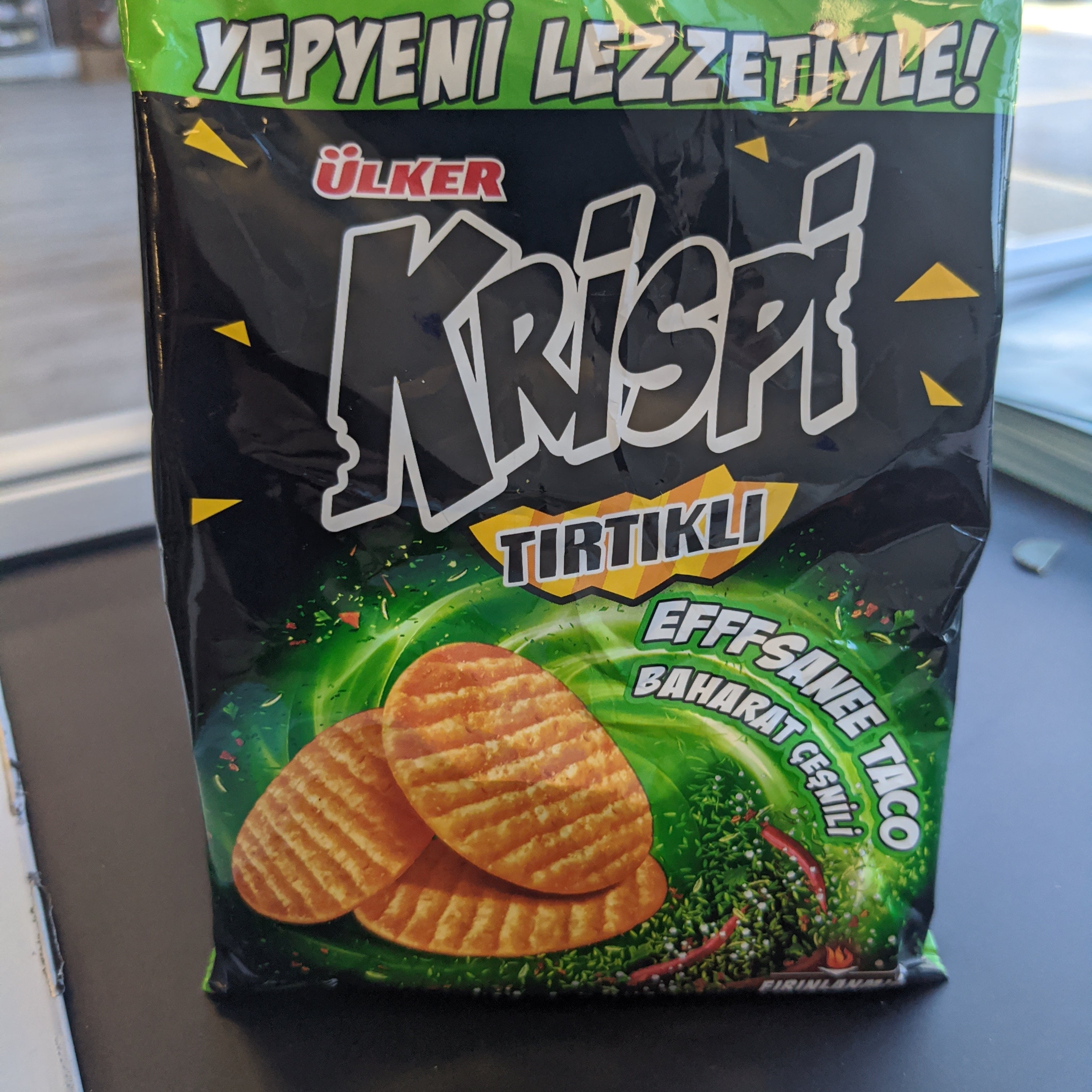 Ulker Krispi Tirtikli Spicy Cracker 48g